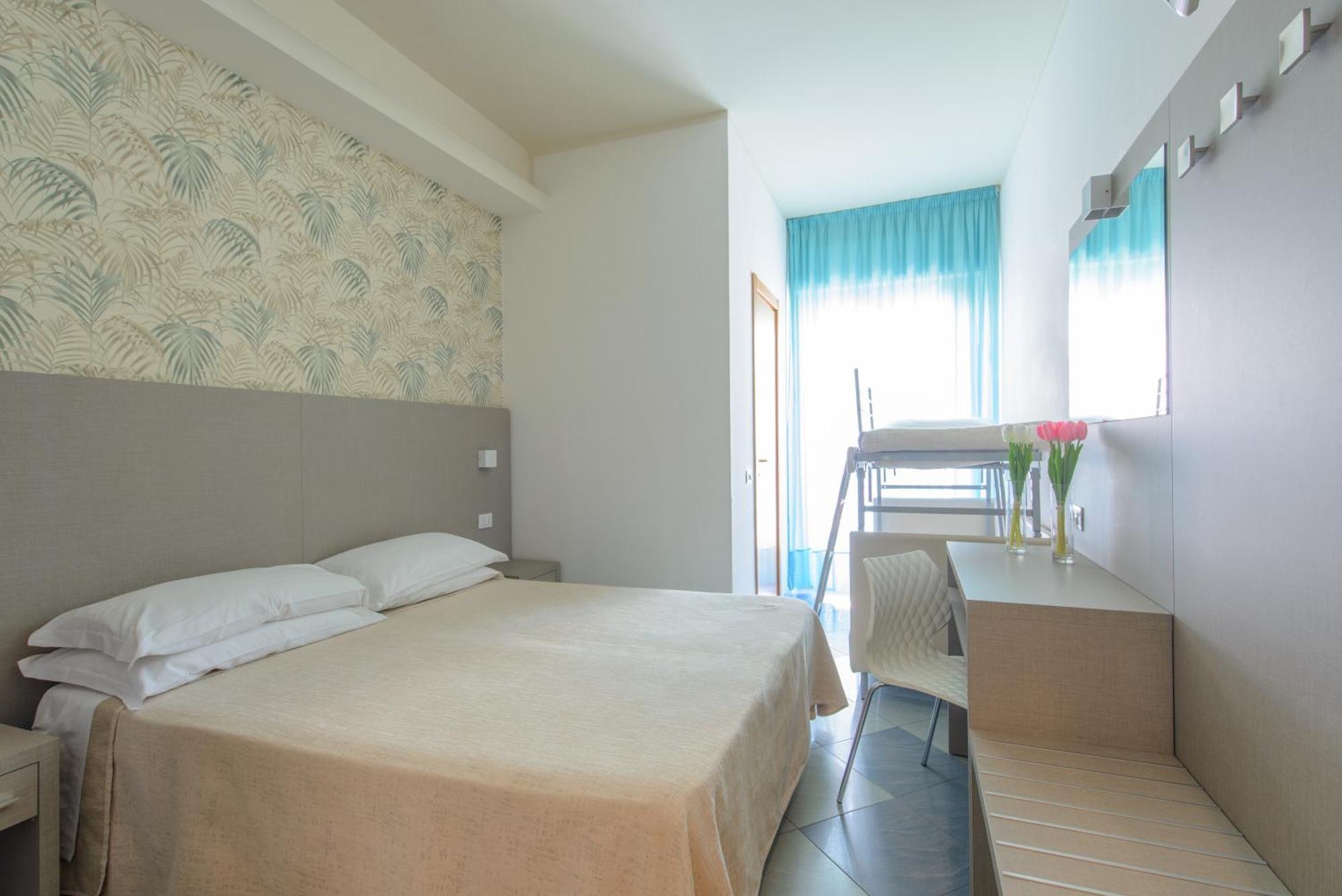 Hotel Christian Rimini Exteriör bild